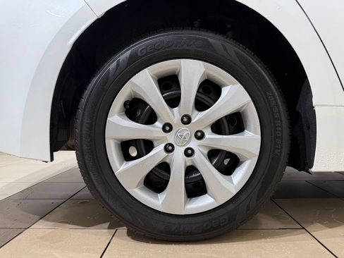 Used 2024 Toyota Corolla LE FWD image 9