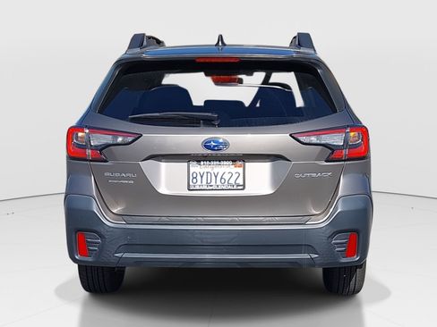 Used 2022 Subaru Outback Premium image 6