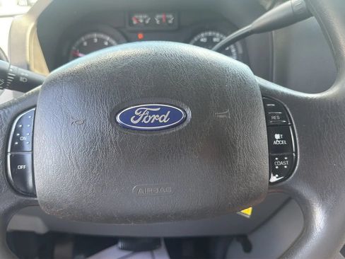Used 2014 Ford E-350 and Econoline 350 Super Duty RWD image 14