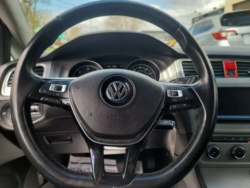 Used 2015 Volkswagen Golf TDI S FWD image 14