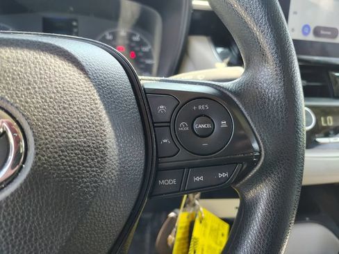 Used 2024 Toyota Corolla LE FWD image 11