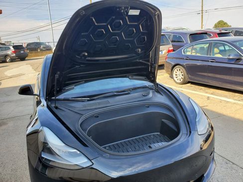 Used 2022 Tesla Model 3 Standard Range image 40