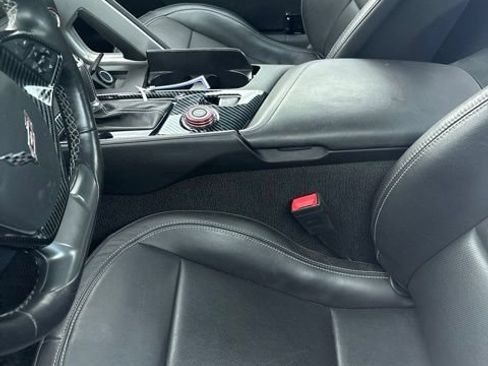 Used 2019 Chevrolet Corvette Stingray Coupe RWD image 12
