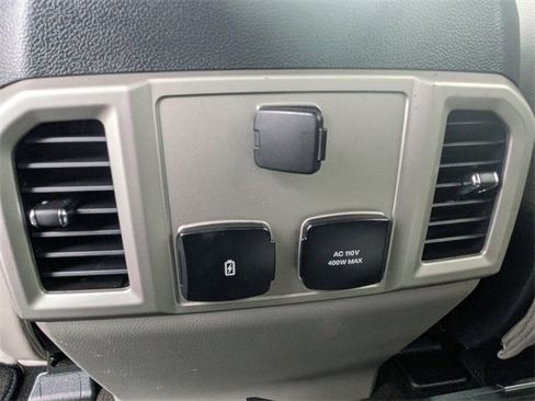 Used 2019 Ford F150 Lariat image 15