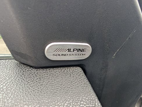 Used 2023 Dodge Charger SXT RWD image 17