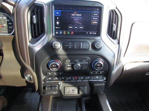 Used 2019 Chevrolet Silverado 1500 LTZ AWD/4WD image 20
