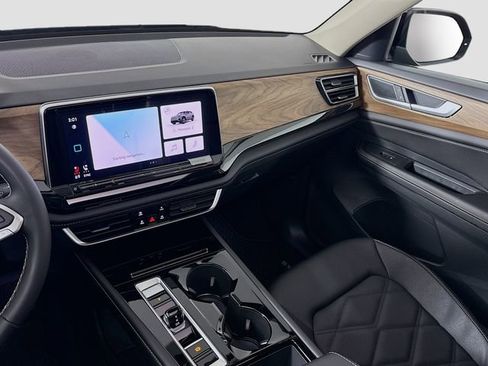 New 2026 Volkswagen Atlas SE image 24