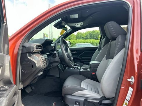Used 2025 Toyota Tacoma TRD Off-Road AWD/4WD image 16