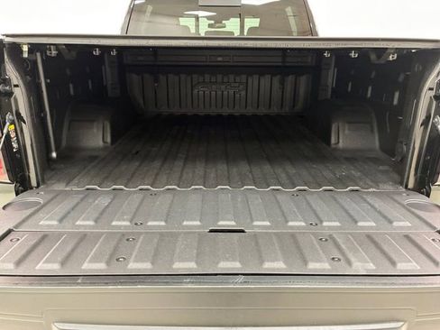 Used 2022 GMC Sierra 1500 AT4 w/ AT4 Preferred Package AWD/4WD image 17