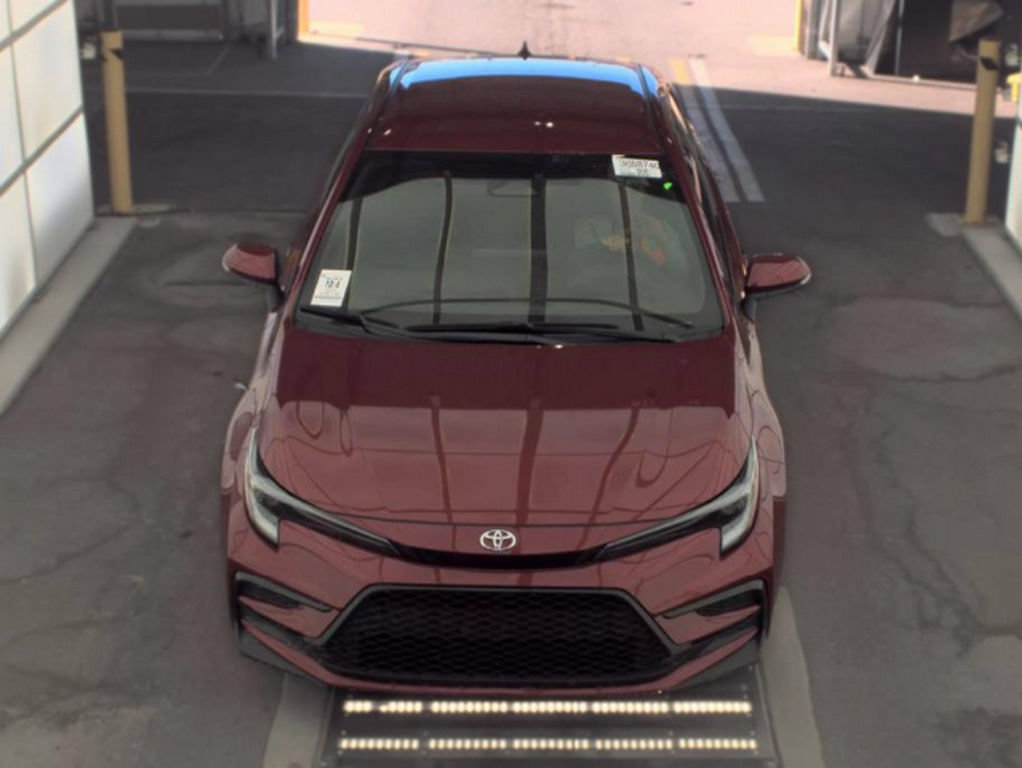 Used 2024 Toyota Corolla SE FWD image 2