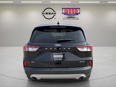 Used 2022 Ford Escape SE w/ Convenience Package AWD/4WD image 3