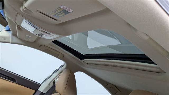 Used 2018 Lexus ES 350 w/ Luxury Package w/Wood Trim FWD image 34