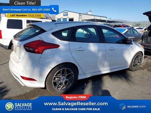 Used 2015 Ford Focus SE w/ SE Sport Package image 4