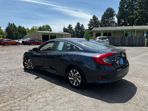 Used 2017 Honda Civic EX image 5