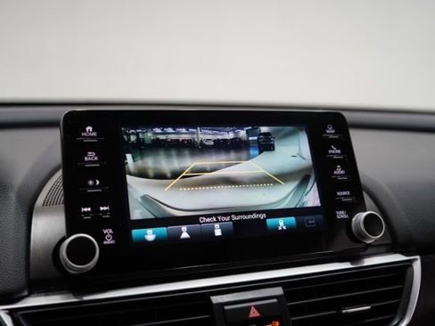 Used 2021 Honda Accord Touring image 27