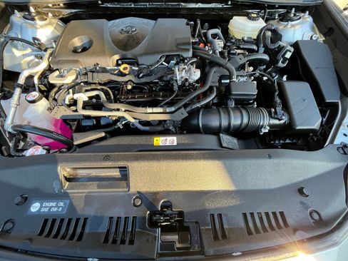 Used 2025 Toyota Camry LE image 32