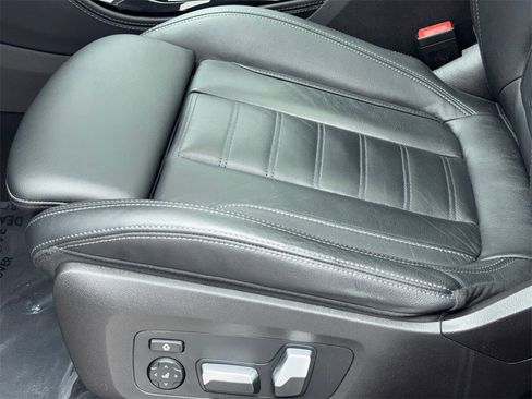 Used 2023 BMW X4 xDrive30i w/ M Sport Package image 39