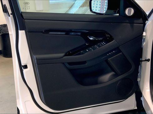 New 2026 Land Rover Range Rover Evoque Dynamic SE image 10