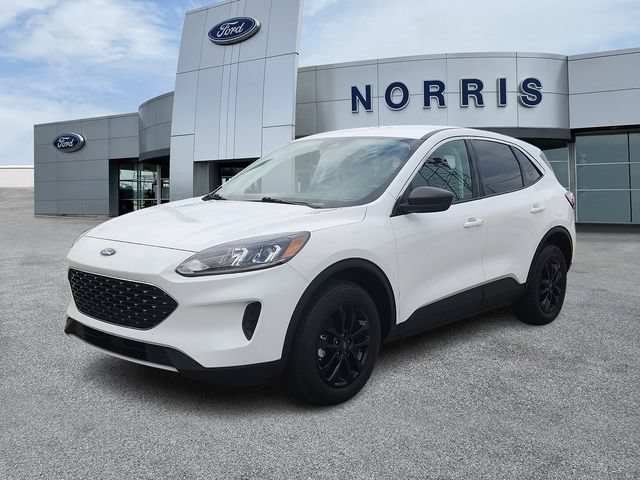Certified 2022 Ford Escape SE AWD/4WD image 2