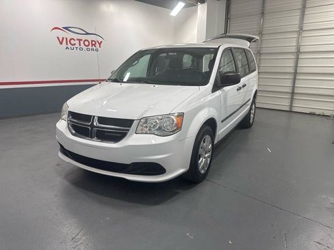 Used 2015 Dodge Grand Caravan American Value Package FWD image 2