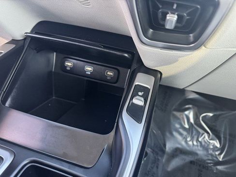 Used 2021 Kia Sorento S w/ Panoramic Sunroof Package image 23