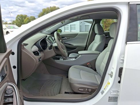 Used 2017 Chevrolet Malibu LS image 15