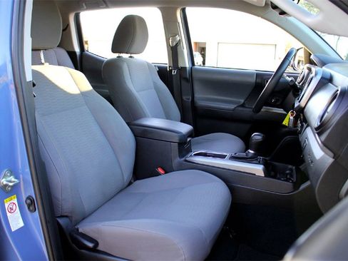 Used 2019 Toyota Tacoma TRD Sport image 22