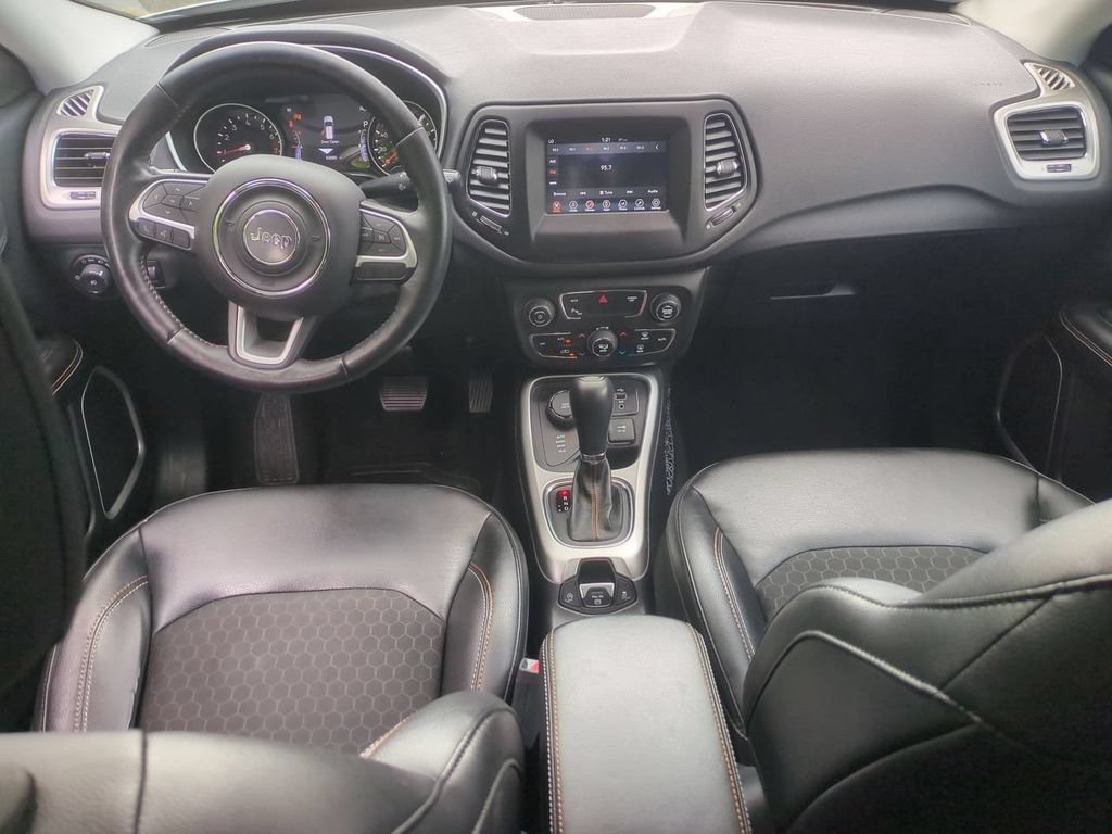 Used 2018 Jeep Compass Latitude w/ Popular Equipment Group AWD/4WD image 22