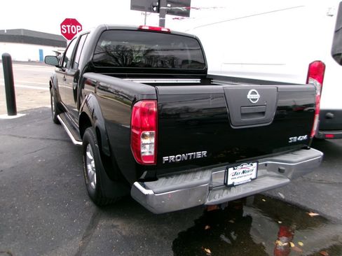 Used 2010 Nissan Frontier SE image 5