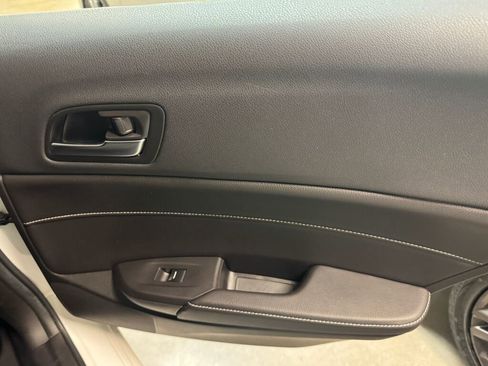 Certified 2020 Acura ILX w/ Premium Package image 31