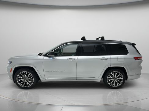 Used 2023 Jeep Grand Cherokee L Summit AWD/4WD image 8