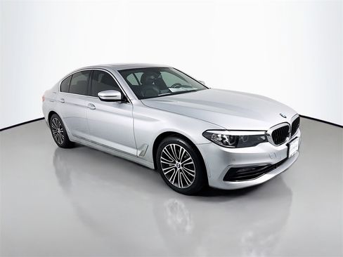Used 2018 BMW 530i xDrive 530i xDrive image 7