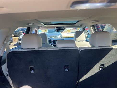 Certified 2025 Kia Sorento S w/ Panoramic Sunroof Package image 14