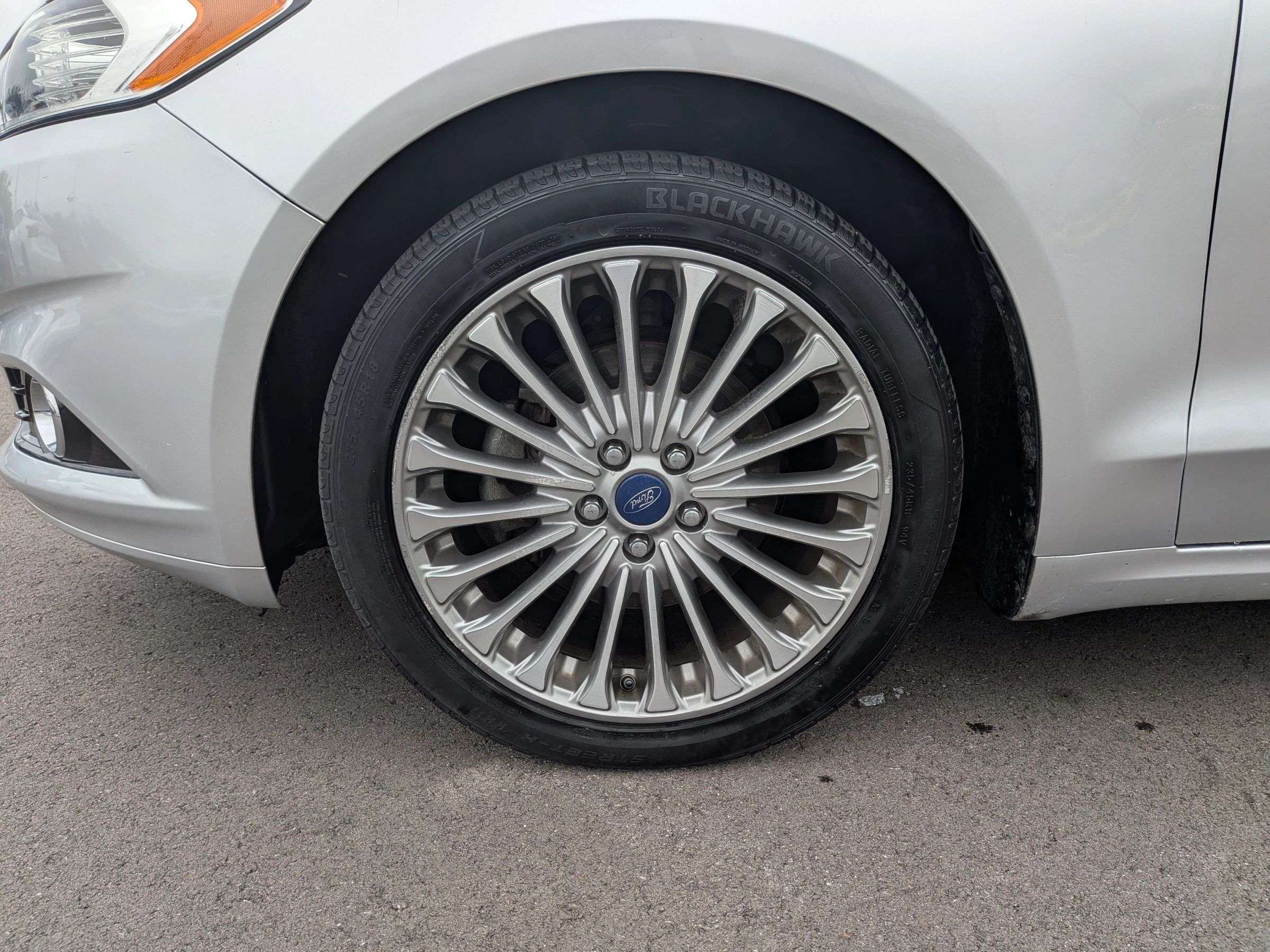 Used 2015 Ford Fusion Titanium FWD image 13