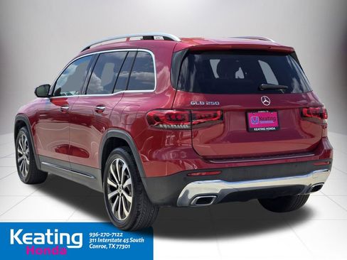 Used 2022 Mercedes-Benz GLB 250 w/ Premium Package Lite image 8