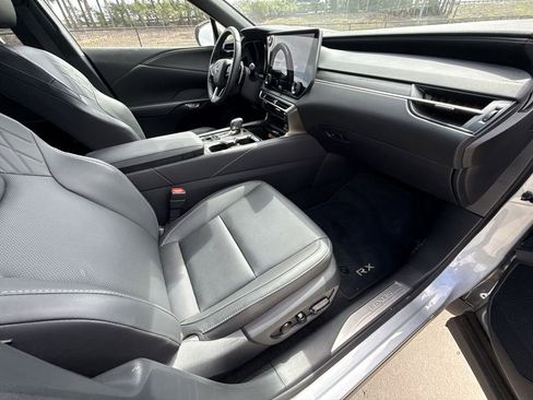 Used 2025 Lexus RX 350 Premium image 15