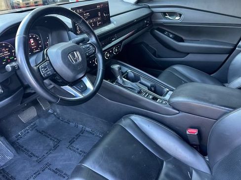 Used 2025 Honda Accord Touring image 11