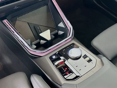 Used 2025 BMW X3 xDrive30i w/ Premium Package image 16