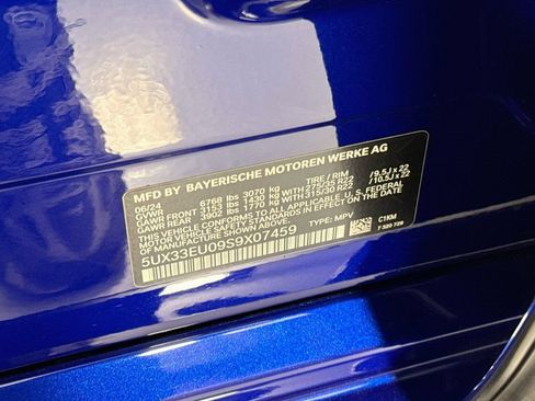 Used 2025 BMW X5 M60i AWD/4WD image 36