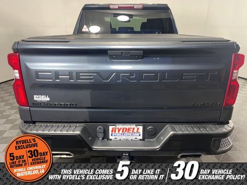 Used 2021 Chevrolet Silverado 1500 Custom Trail Boss w/ LPO, Dark Essentials Package image 5