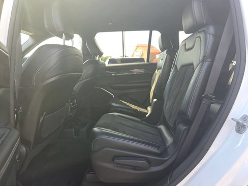 Used 2021 Jeep Grand Cherokee L Laredo AWD/4WD image 31