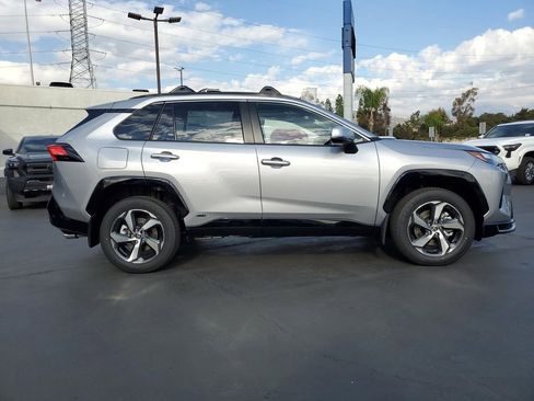 New 2025 Toyota RAV4 SE image 2