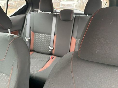 Used 2023 Nissan Kicks SR FWD image 9