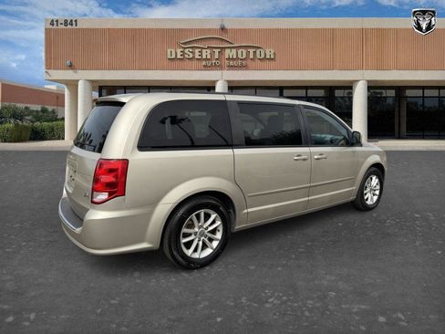 Used 2016 Dodge Grand Caravan SXT FWD image 8