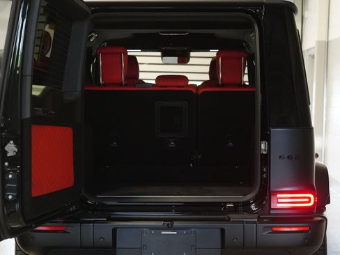 Used 2025 Mercedes-Benz G 63 AMG 4MATIC image 33