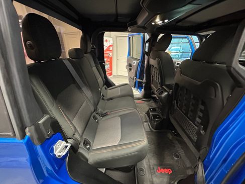 Used 2021 Jeep Gladiator Mojave AWD/4WD image 43
