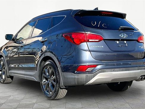 Used 2017 Hyundai Santa Fe Sport image 6