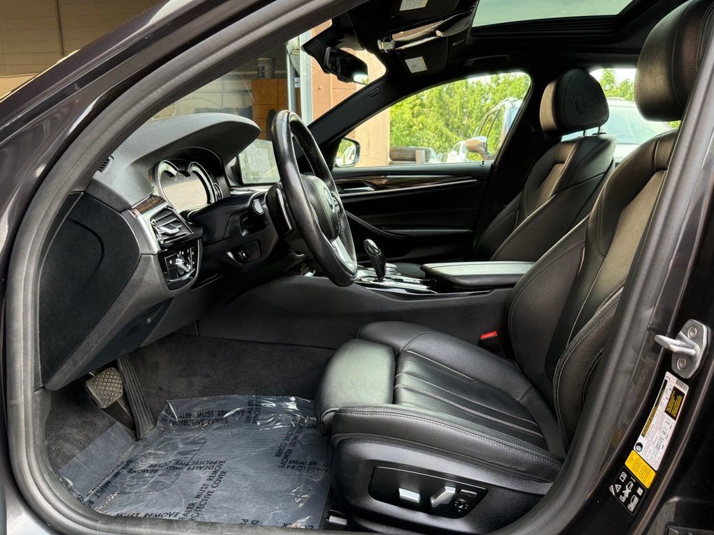 Used 2018 BMW 530i xDrive AWD/4WD image 10