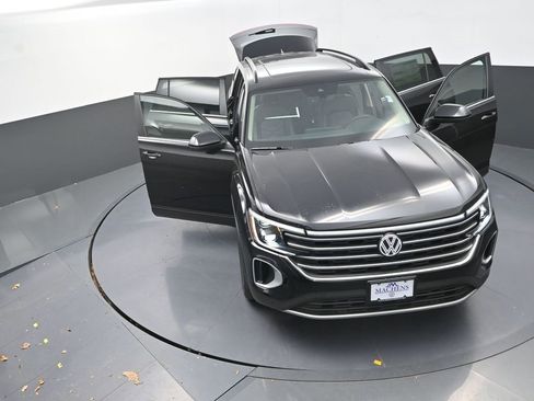 New 2026 Volkswagen Atlas SE image 30