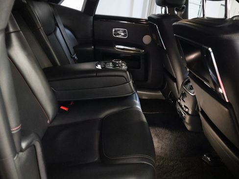 Used 2016 Rolls-Royce Ghost image 22